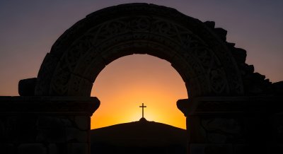 Sunset Cross Silhouette Wallpaper HD 4K - Aesthetic Religious Background