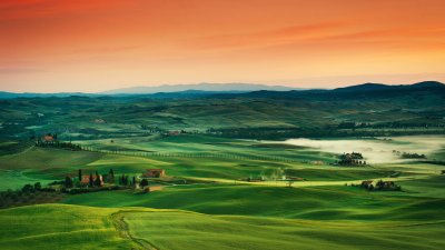 Stunning Tuscany Landscape Wallpaper HD 4K - Aesthetic Green Hills Sunset