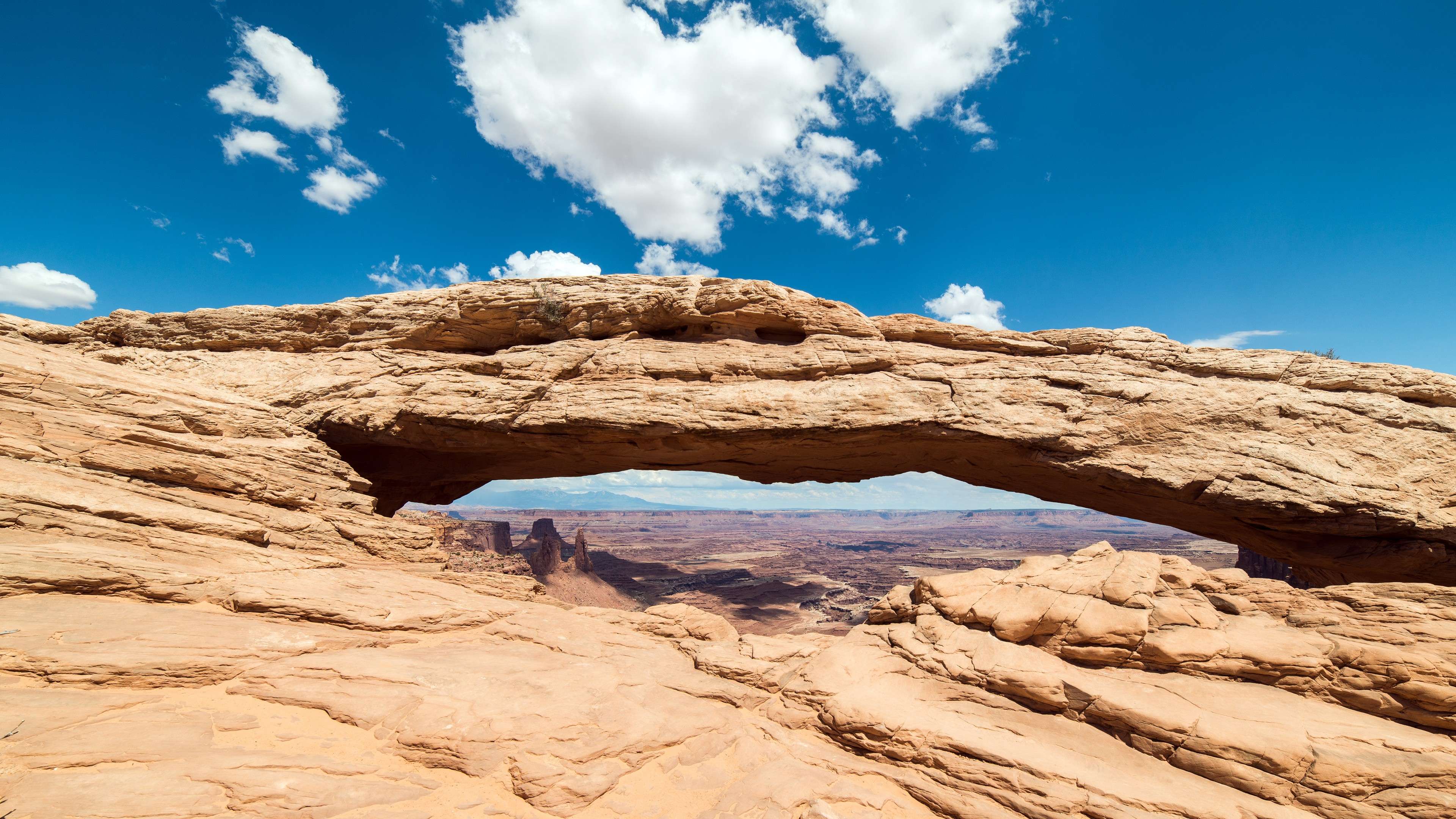Mesa Arch Canyonlands National Park Nature Wallpaper HD 4K Aesthetic